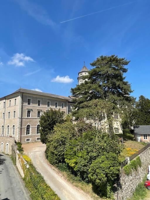 Holiday home L'echauguette Du Mont Glonne Saint-Florent-le-Vieil